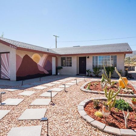 Villa Hot Tub, Games, King Bed, Fire Pit, Bbq Grill, Minutes From National Park And Views Joshua Tree Exterior foto